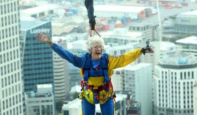 aukland kulesi bungee jumping